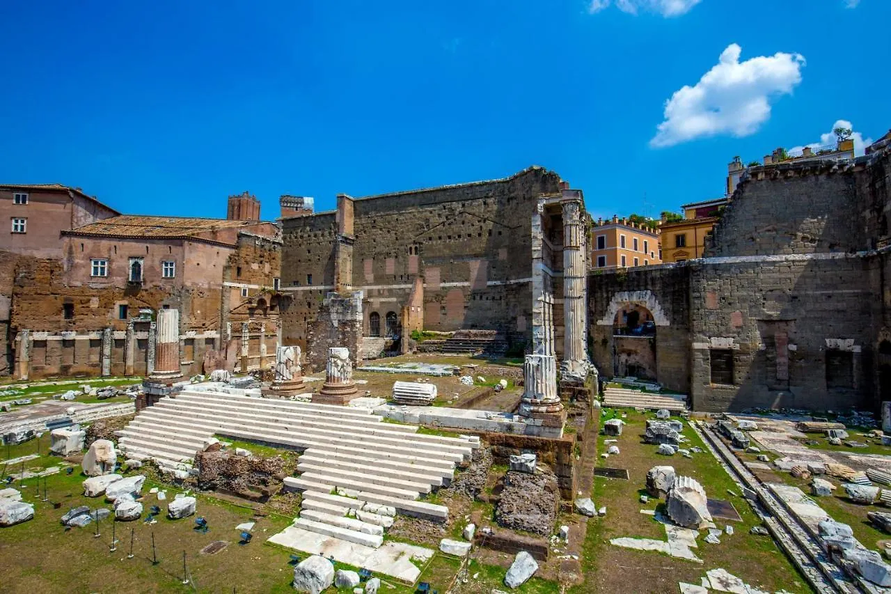 Empire Loft: In The Shadow Of Colosseo Apartment Rome