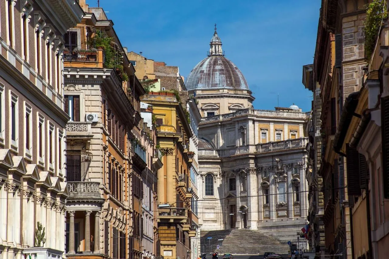 Empire Loft: In The Shadow Of Colosseo Apartment Rome Italy